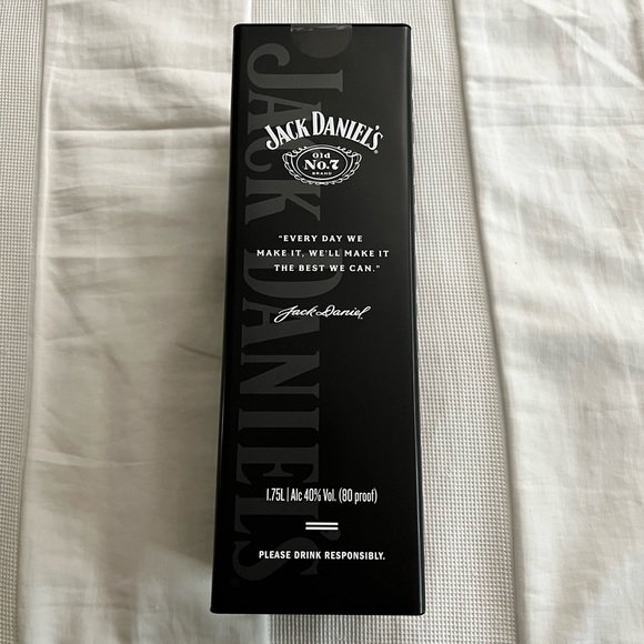 Empty Jack Daniels tin canister - Picture 2 of 8